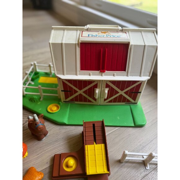 Fisher-Price Vintage Little People Farm Play Family Barn Playset W/ Accessories - Picture 5 of 5